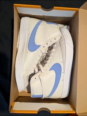 NWT Nike Blazer 8.5W/7M